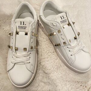 Valentino Rockstud Untitled Low Top Sneakers